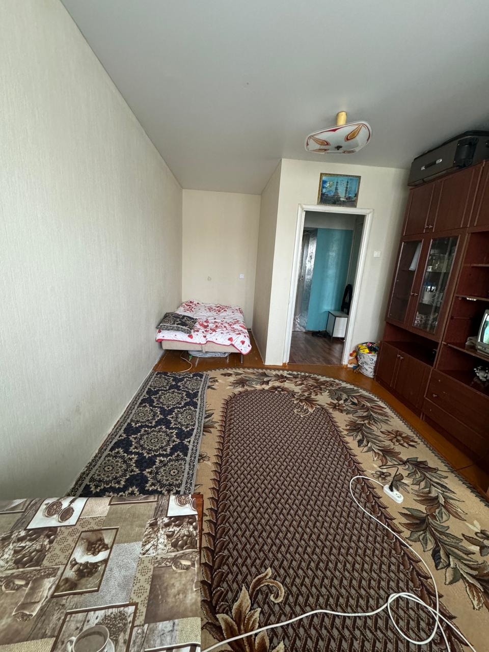 Продается комната в 3-х комнатной квартире. Состояние в квартире хорошее, места общего пользования содержаться в чистоте.
Все вопросы по телефону! 
Подходит под Ипотеку!