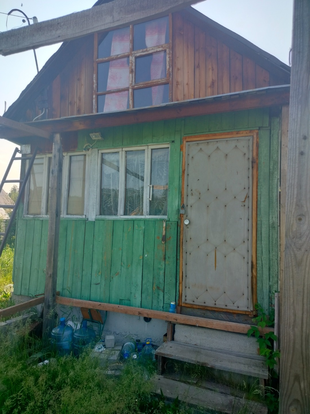 Ваша Мечта о Загородном Отдыхе: Уютная Дача в Экологически Чистом Районе!

Представляем вашему вниманию прекрасную дачу, расположенную в живописном и экологически чистом районе вблизи Екатеринбурга, идеальную  для летнего отдыха. 

Преимущества расположения:

•   Доступность: Всего 30 минут  от Екат