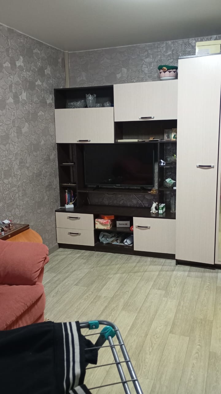 Продается просторная трехкомнатная квартира в районе с максимально развитой инфраструктурой.

Суперлокация! Трехкомнатная квартира в районе с самой развитой инфраструктурой.
* Метро — 2 минуты пешком!
* Рядом: Поликлиника, Сбербанк.
* Торговые центры: Омега, Белка, Маркер.
* Рядом остановки и 