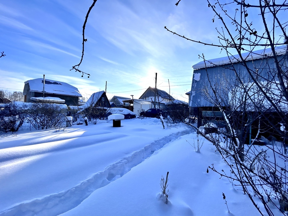 Ваша Мечта о Загородном Отдыхе: Уютная Дача в Экологически Чистом Районе!

Представляем вашему вниманию прекрасную дачу, расположенную в живописном и экологически чистом районе вблизи Екатеринбурга, идеальную  для летнего отдыха. 

Преимущества расположения:

•   Доступность: Всего 15 минут  от Екат