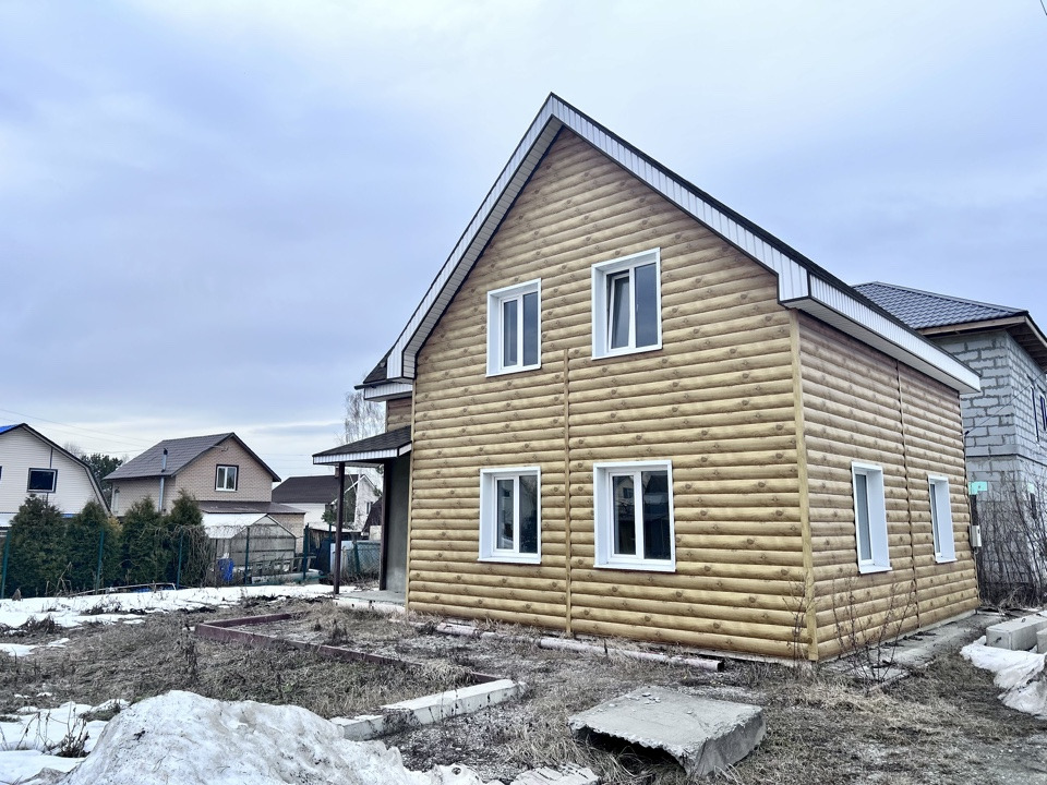 
Устали от городской суеты? Продается уютный уголок для души — разработанный земельный участок с хорошим  домом в живописном месте.

Почему вам здесь понравится:
✅ Природа под боком: Участок рядом с лесом — это свежий воздух, грибы, ягоды и пение птиц по утрам.
✅ Всё готово для жизни: Участок полнос