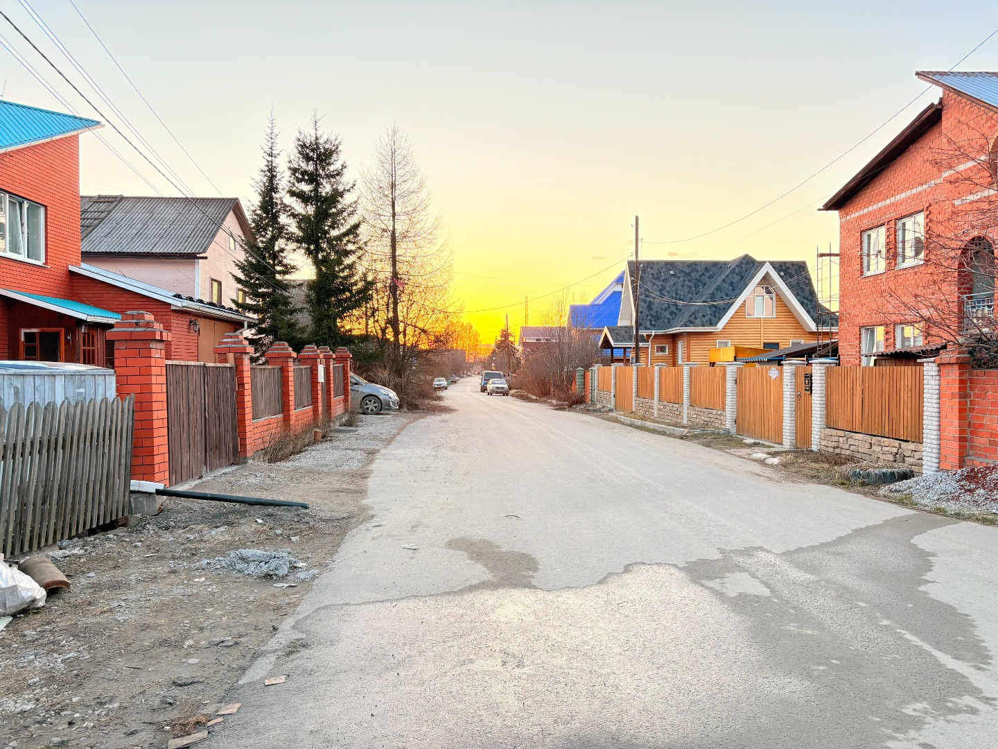 Продается уютный новый дом,  по адресу: город Среднеуральск, ул. Гагарина.  
Идеальный вариант для тех, кто мечтает о собственном доме с городским комфортом и развитой инфраструктурой.
Основные характеристики:

Тип земли: ИЖС (Индивидуальное жилищное строительство) — городская прописка, асфальт до д