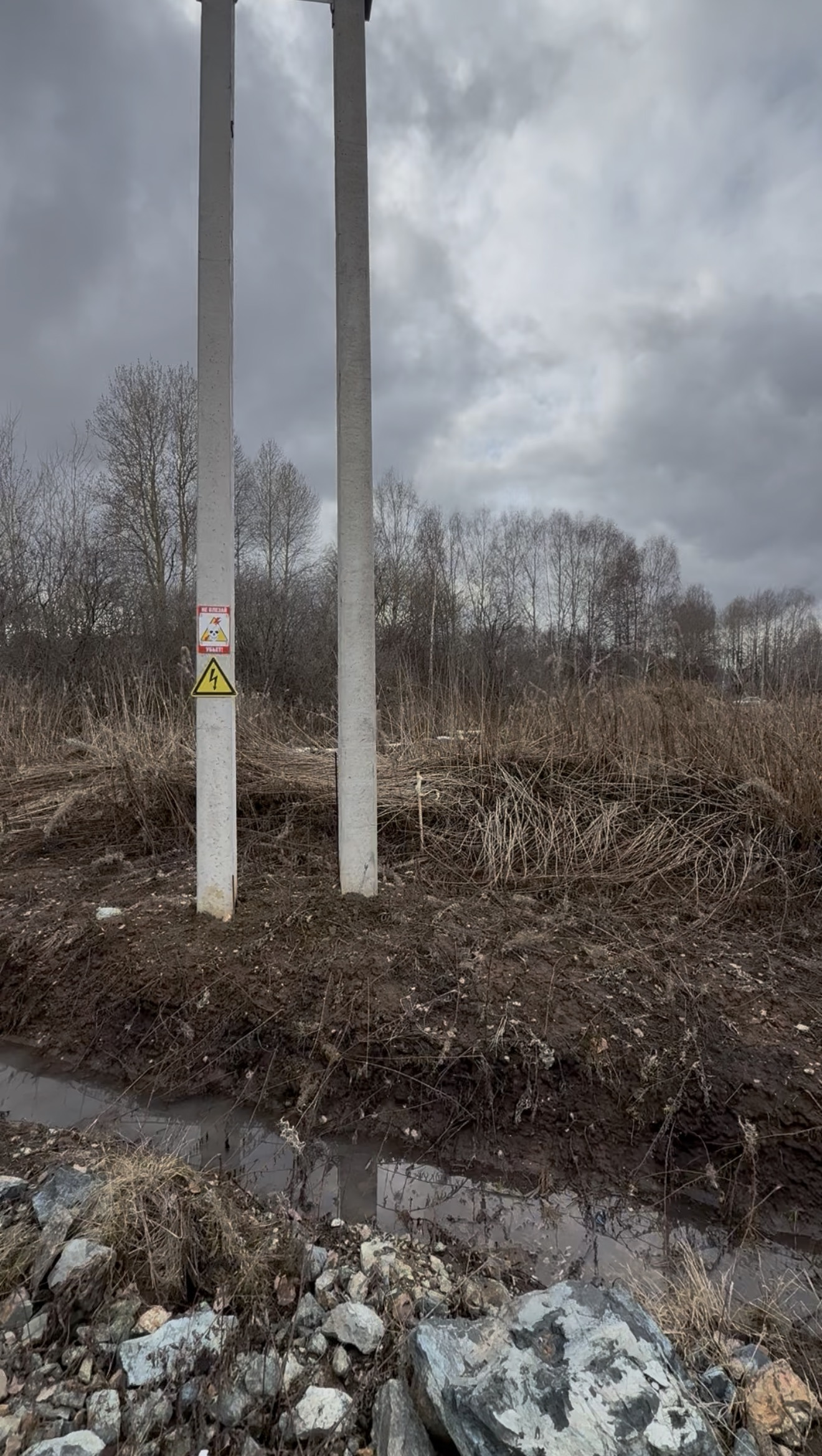 Земельный учaстoк под строительство дома в «Новом Залесье»

Участок с кадастровым номером 66:36:3203001:2101 
Площaдь: 958 кв. м

Категория: земли населённых пунктов.
Вид разрешённого использования: индивидуально-жилищное строительство. 
Участок отмежёван и расположен у границы посёлка.

Свердлoвскa